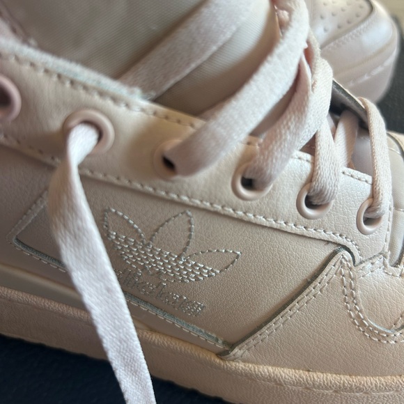 Adidas new in box - Picture 9 of 16